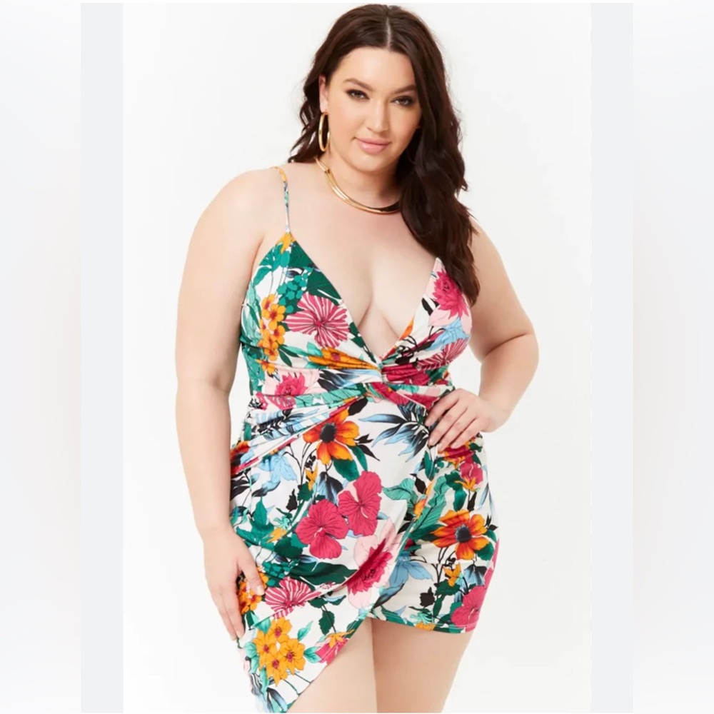 Plus size floral twist-front surplice dress